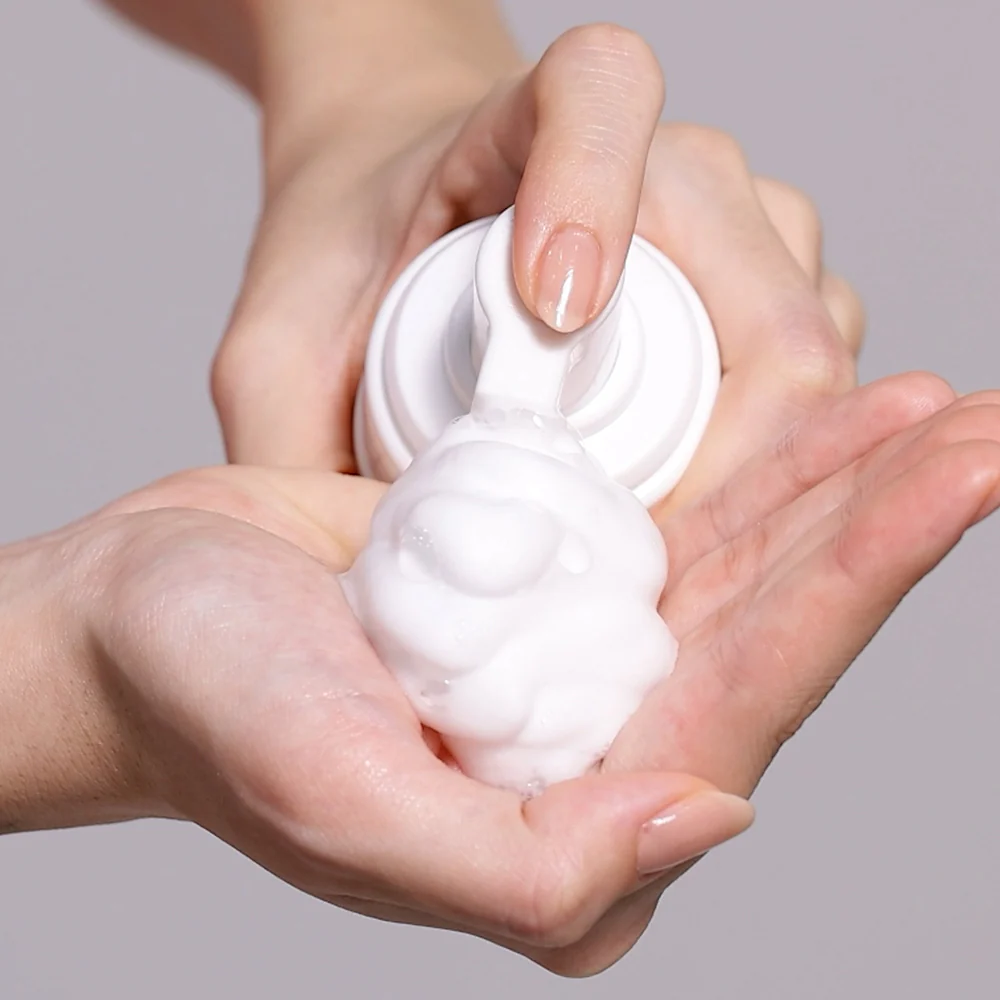 Etude Soon Jung pH 6.5 Whip Cleanser - Image 4