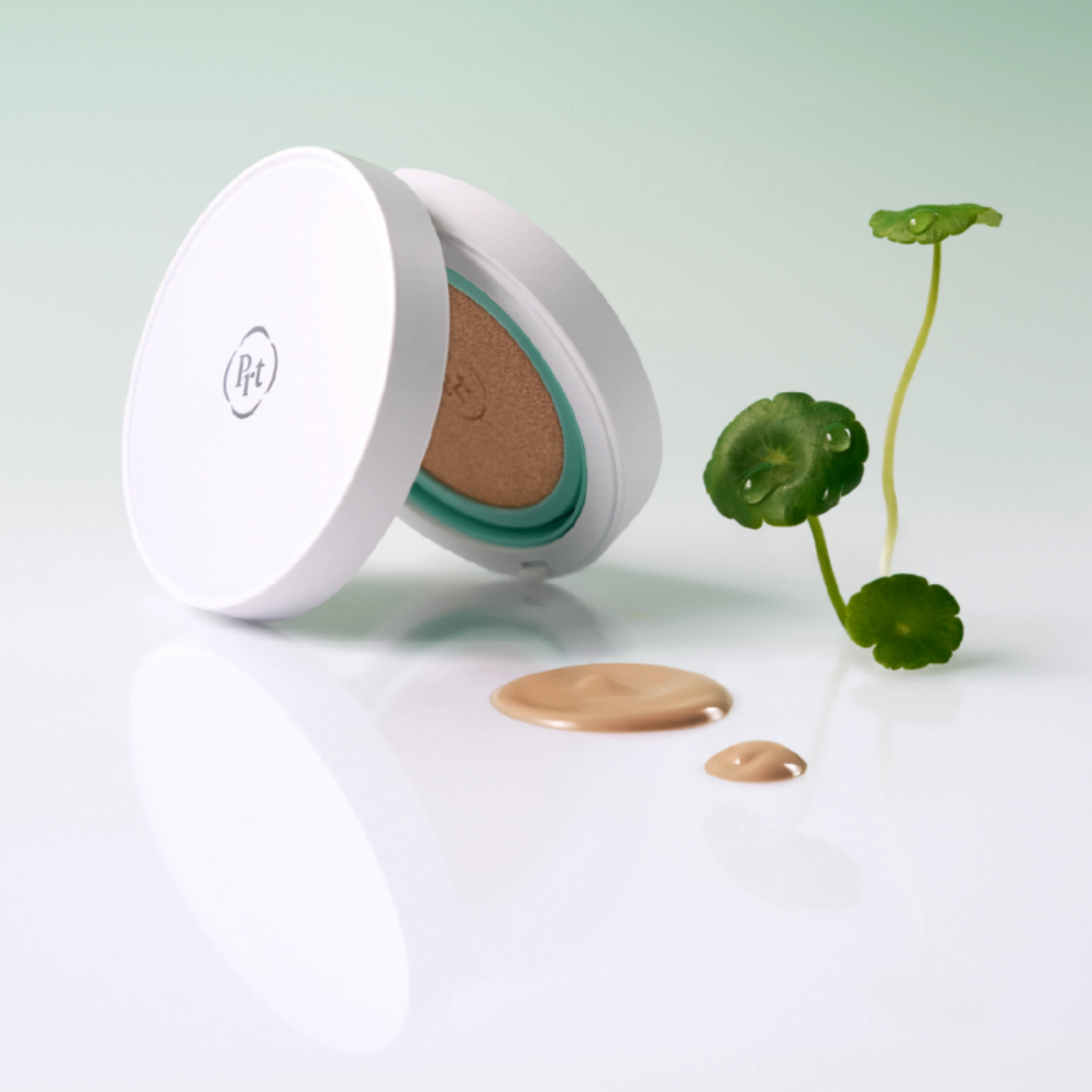 Purito Seoul Wonder Releaf Centella BB Cushion 21 Light Beige - Image 3