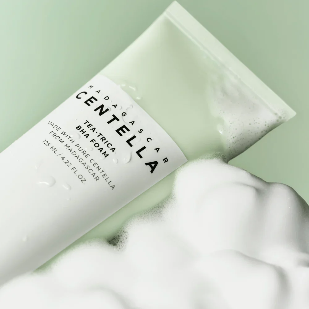Skin1004 Madagascar Centella Tea-Trica BHA Foam - Image 2